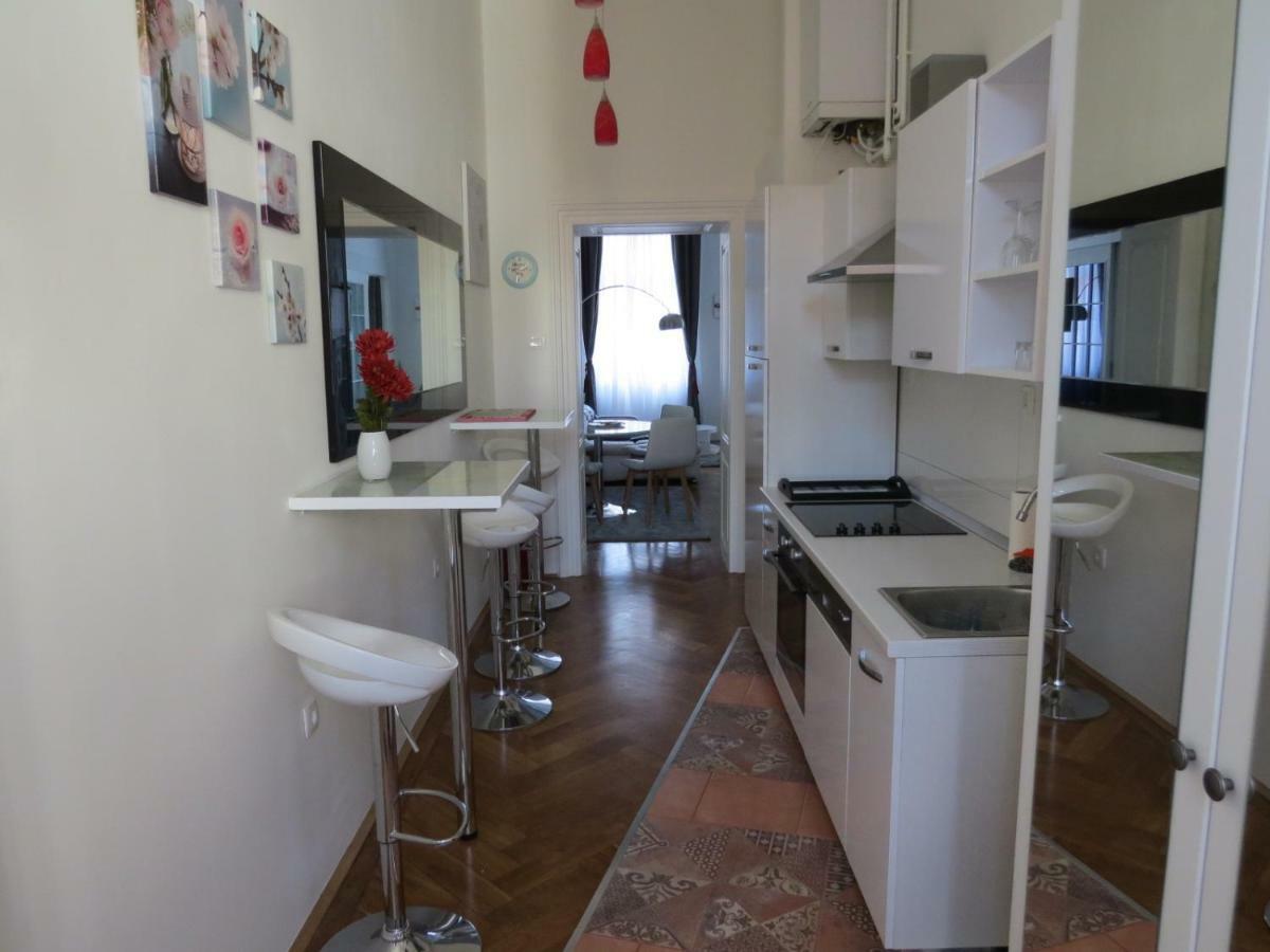 Apartment Zrinjevac Zagreb Exterior photo